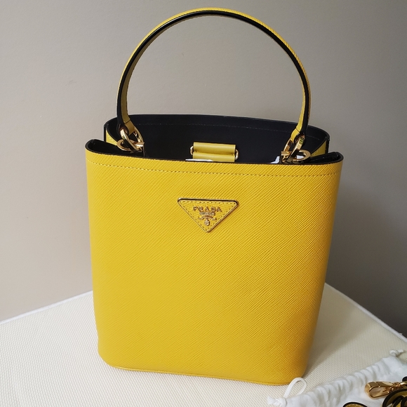 💥SOLD💥  Handbag - Picture 4 of 16